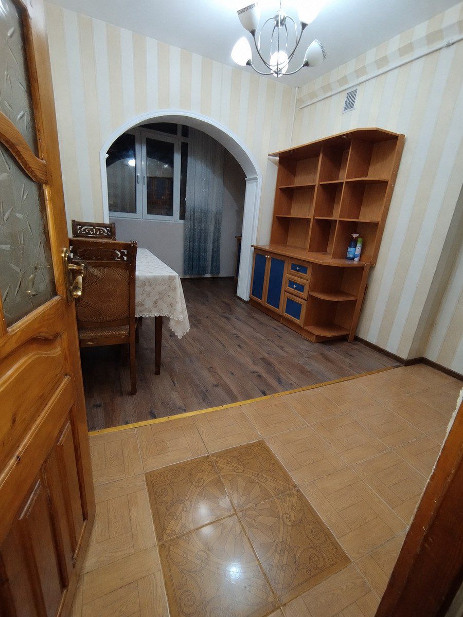Satılır 2 otaqlı köhnə tikili 65 m² — Mənzil, Bakı (10)