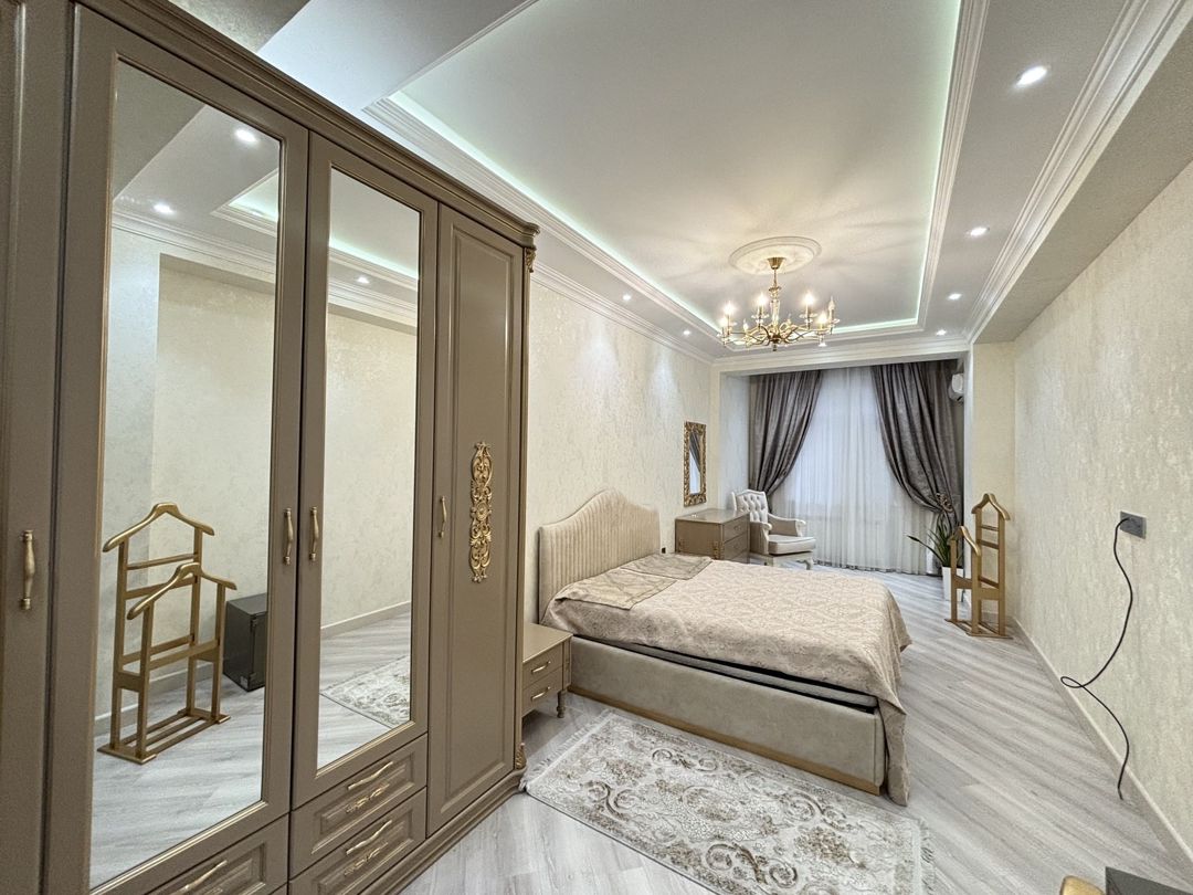 İcarəyə verilir 4 otaqlı yeni tikili 200 m² — Mənzil, Bakı (3)