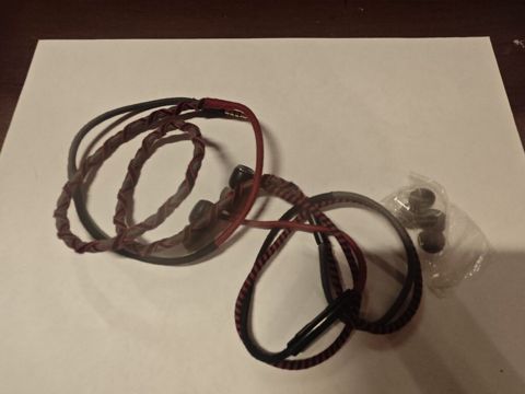 Qulaqdaxili naqilli qulaqcıq - 3.5 mm AUX (Trrs) konnektorlu — Bakı