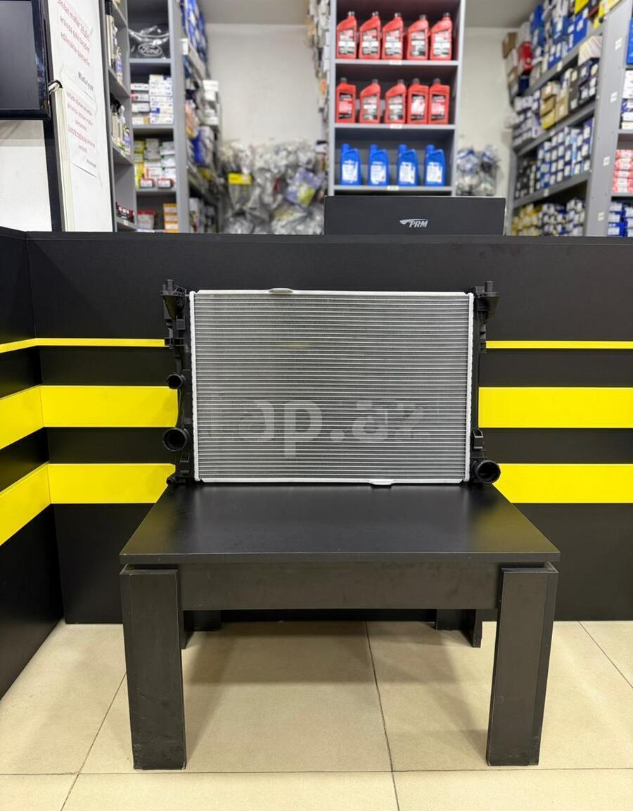 Su radiatoru Mercedes-Benz W204, W212, R172, C218 — Soyutma sistemi, Bakı (2)