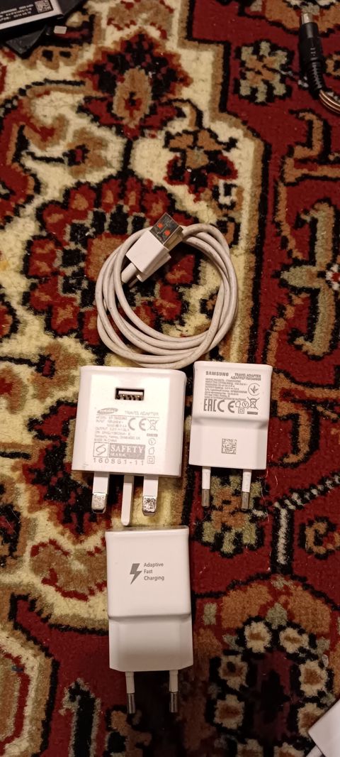 Samsung orijinal adapter — 15 ₼ · Bakı · Şəxsi əşyalar Samsung orijinal adapter — Bakı