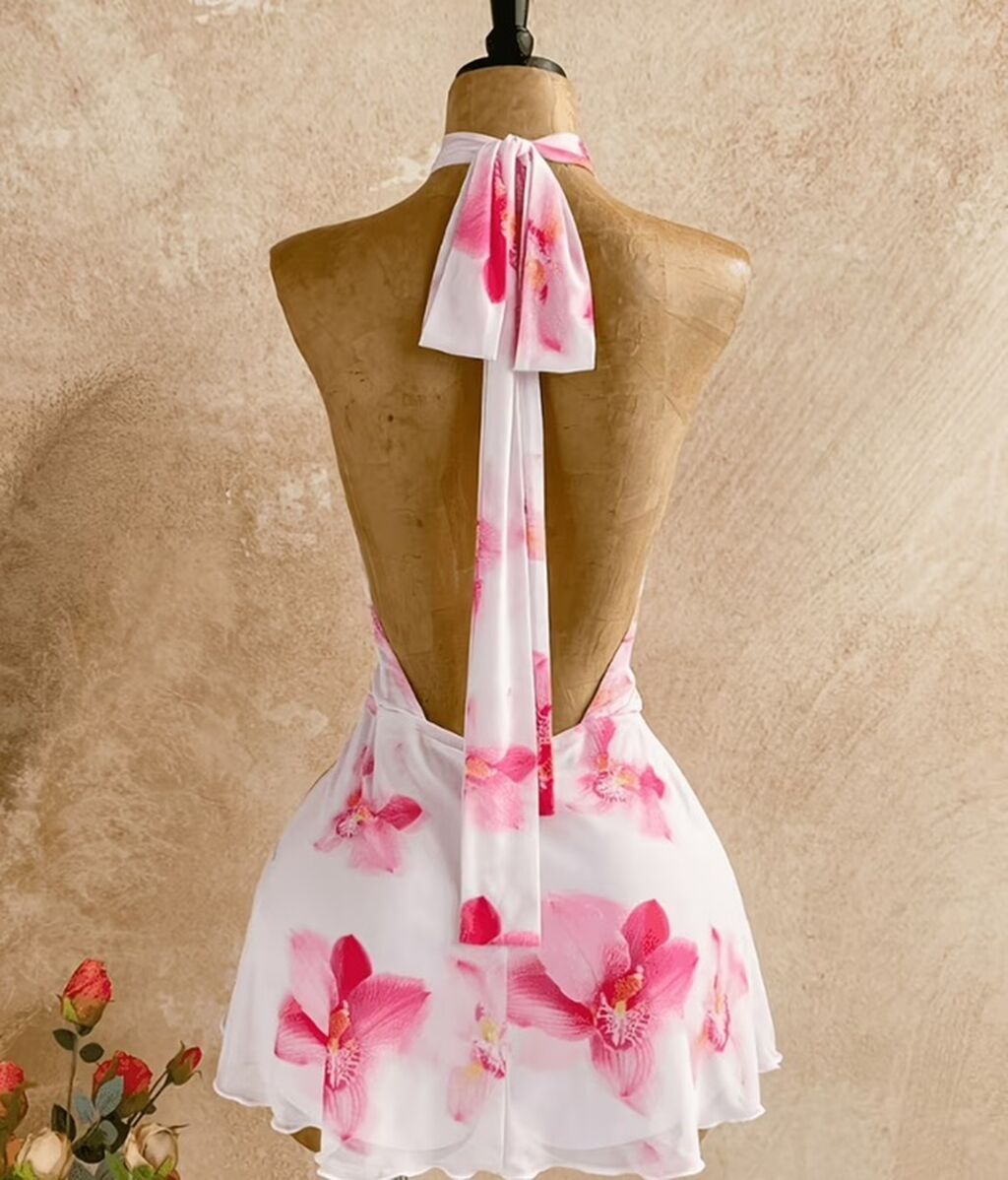 Ağ rəngli, çəhrayı çiçək printli mini don - Model: halter boyunlu — Gündəlik paltarlar, Bakı (2)