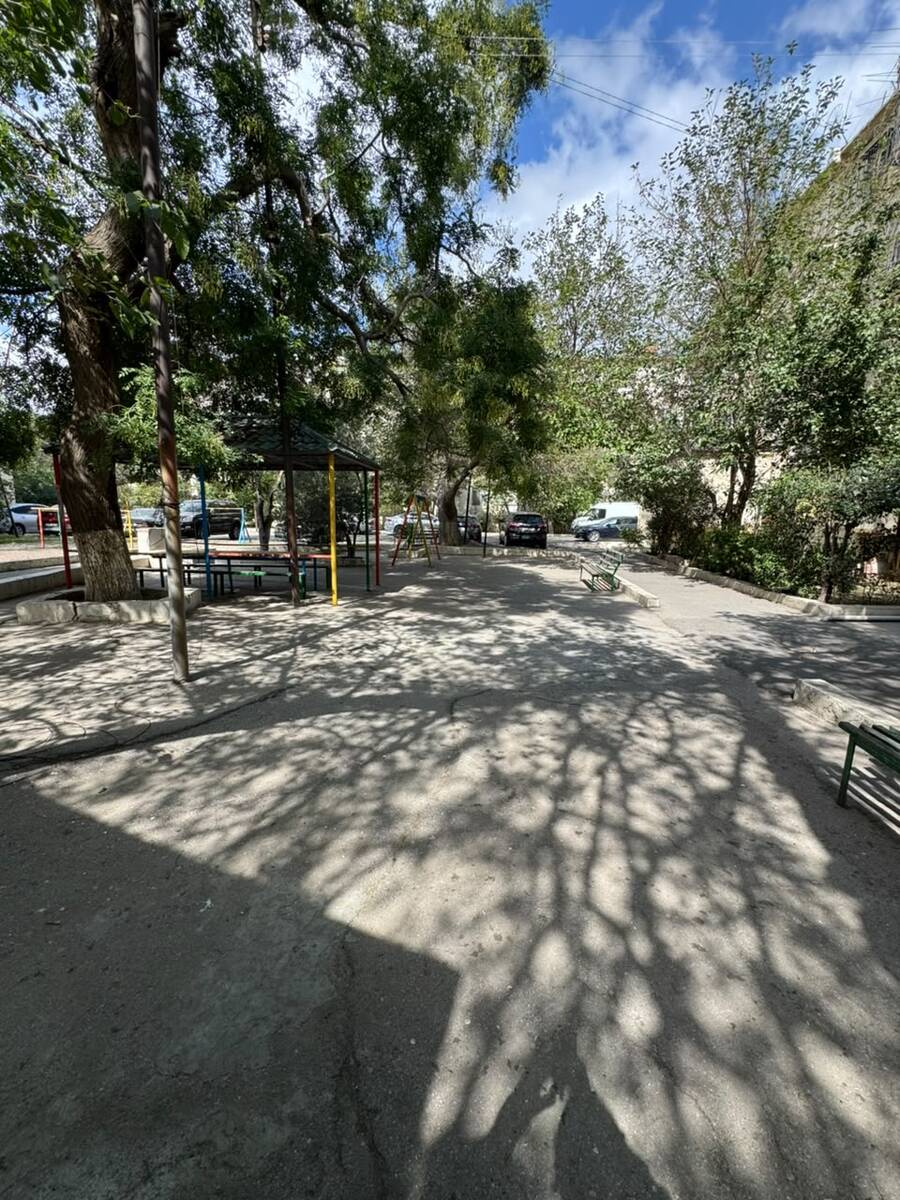 Satılır 2 otaqlı köhnə tikili 55 m² — Mənzil, Bakı (12)