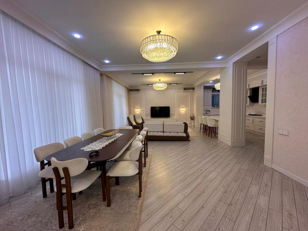 Satılır 8 otaqlı həyət evi/bağ evi 400 m² — Ev, villa, Bakı (12)