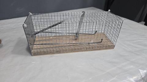 Siçovul tələsi Elektroplast siçan tələsi qutusu – gigiyenik — 25 ₼ · Baku, Nərimanov · Zərərli həşəratlarla və kemiricilərlə mübarizə Siçovul tələsi Elektroplast siçan tələsi qutusu – gigiyenik — Baku