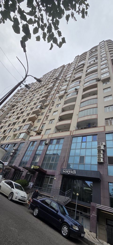 İcarəyə verilir 4 otaqlı yeni tikili 250 m² — 200 ₼ · Bakı · Mənzil İcarəyə verilir 4 otaqlı yeni tikili 250 m² — Bakı