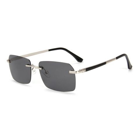 Kişi günəş eynəyi NN Optic Eyewear NNR0425 C4 — 87.99 ₼ · Bakı · Mallar Kişi günəş eynəyi NN Optic Eyewear NNR0425 C4 — Bakı