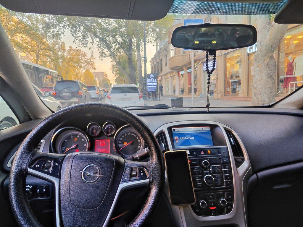Opel Astra, 1.3 L, 2011 il, 270 000 km — Avtomobillər, Gəncə (7)