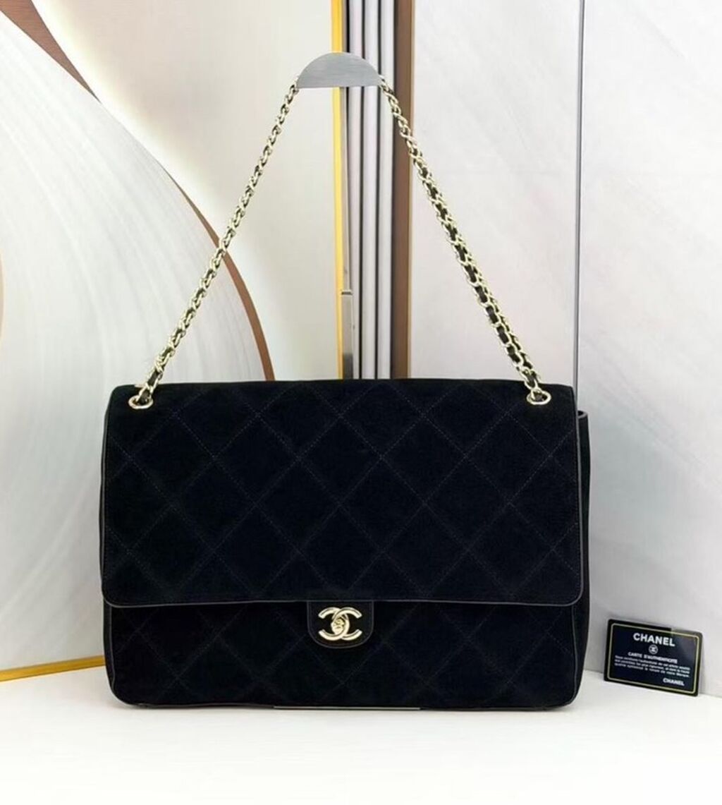 Chanel çiyin çantası – Süet, klassik quilt tikişli - Brend: Chanel — Çantalar, çamadanlar, cüzdanlar, Masazır (2)