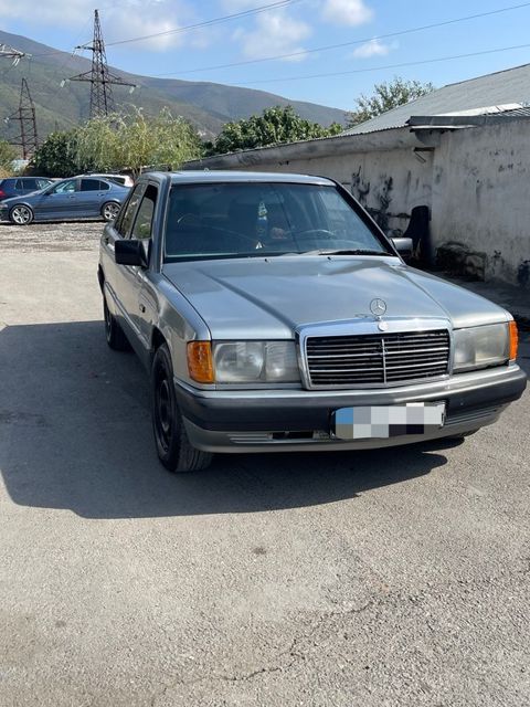 Mercedes 190, 2.0 L, 1992 il, 361 407 km — 4 900 ₼ · Şəki · Avtomobillər Mercedes 190, 2.0 L, 1992 il, 361 407 km — Şəki