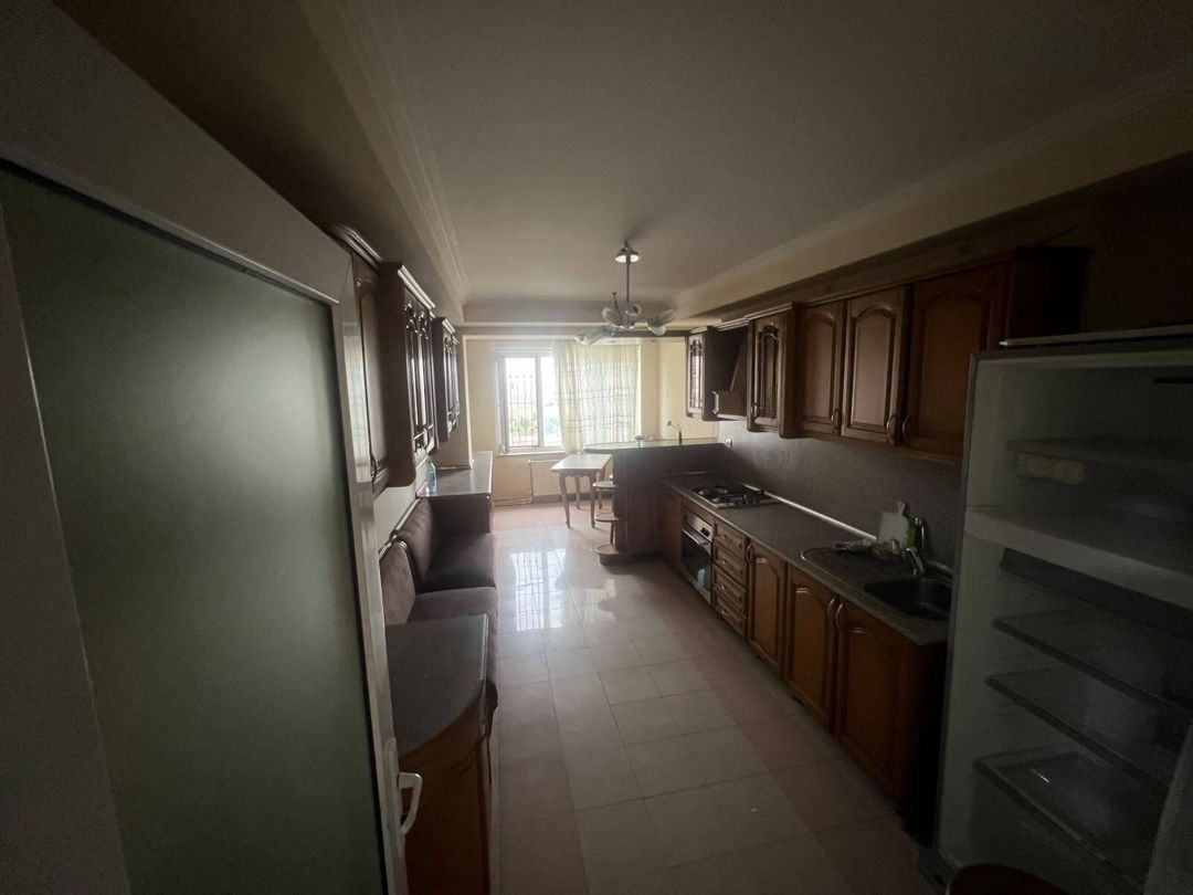 İcarəyə verilir 3 otaqlı köhnə tikili 120 m² — Mənzil, Bakı (8)