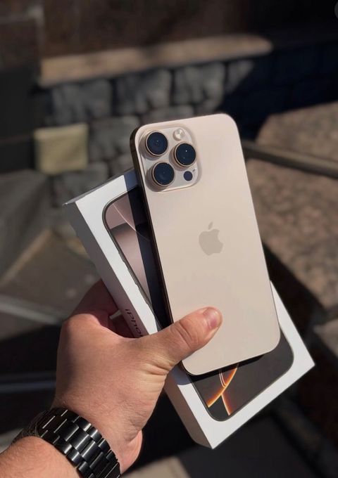 Apple iPhone 16 Pro Max Desert Titanium 256GB/8GB — 1 650 ₼ · Bakı · Smartfonlar Apple iPhone 16 Pro Max Desert Titanium 256GB/8GB — Bakı