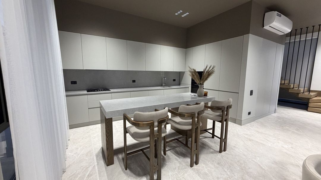 Satılır 4 otaqlı həyət evi/bağ evi 200 m² — Ev, villa, Bakı (11)