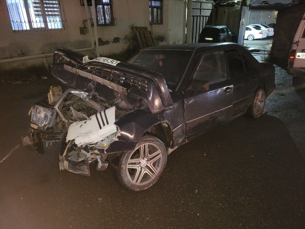 Mercedes 230 E, 2.3 L, 1987 il, 500 000 km 90-XC-646 — Avtomobillər, Bakı (5)