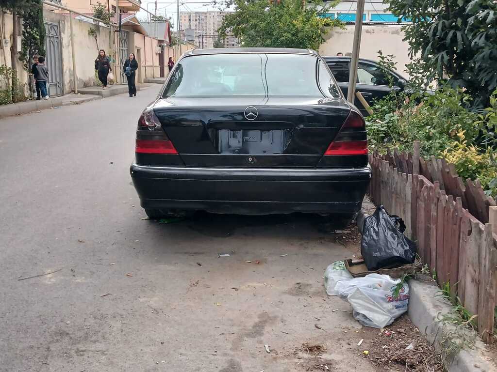 Mercedes C 230, 2.3 L, 1999 il, 353 000 km — Avtomobillər, Bakı (3)