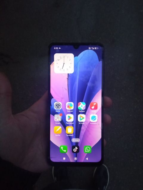 Redmi 14C, 128 GB, rəng - Qara, Qırıq — Bakı