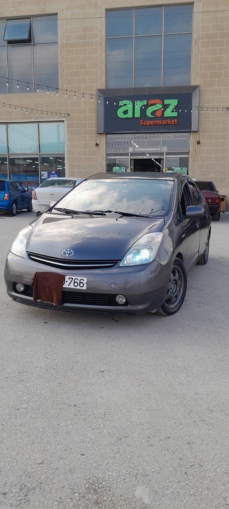 Toyota Prius, 1.5 L, 1.3 kWh, 2008 il, 230 000 km — 13 000 ₼ · Bakı · Avtomobillər Toyota Prius, 1.5 L, 1.3 kWh, 2008 il, 230 000 km — Bakı