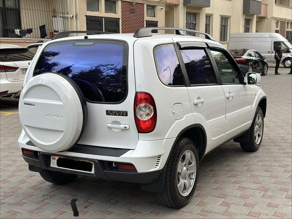 Chevrolet Niva, 1.7 L, 2011 il, 150 000 km — Avtomobillər, Bakı (8)