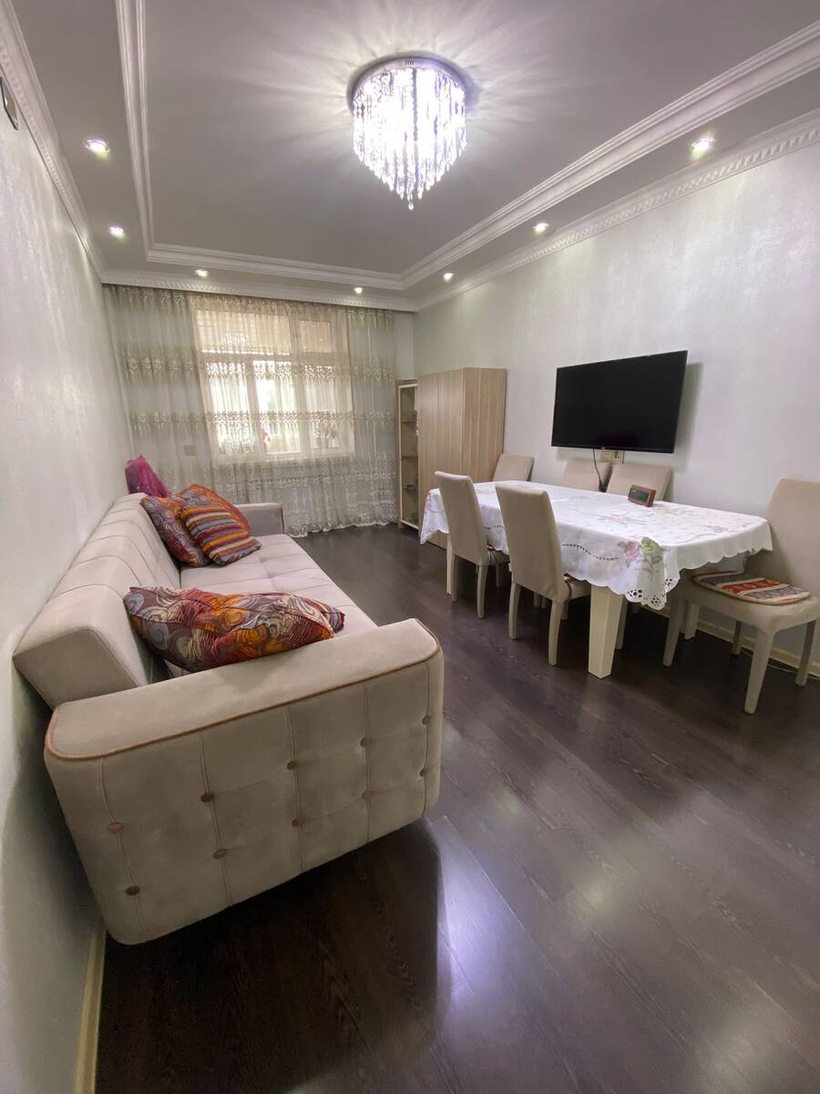 Satılır 5 otaqlı köhnə tikili 125 m² — Mənzil, Bakı (2)