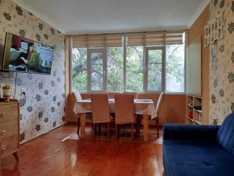 Satılır 2 otaqlı köhnə tikili 62 m² — Bakı