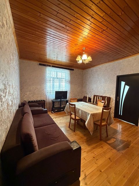 İcarəyə verilir 4 otaqlı həyət evi/bağ evi 120 m² — 450 ₼ · Bakı · Ev, villa İcarəyə verilir 4 otaqlı həyət evi/bağ evi 120 m² — Bakı