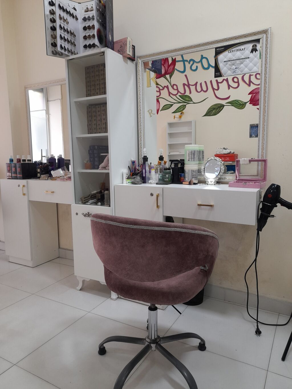 Gözəllik salonu üçün mebel dəsti - Vizaj/kosmetologiya üçün hündür — Salon mebeli, Masazır (6)