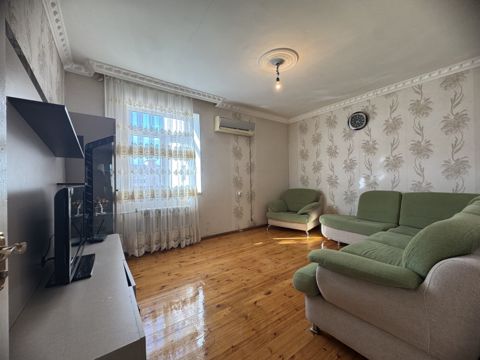 Satılır 2 otaqlı köhnə tikili 40 m² — Bakı