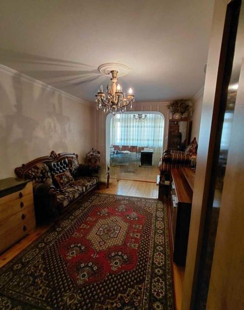 Satılır 4 otaqlı köhnə tikili 100 m² — Bakı
