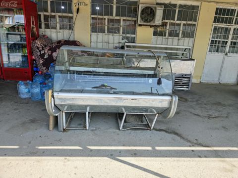 Soyuducu vitrin — Bakı