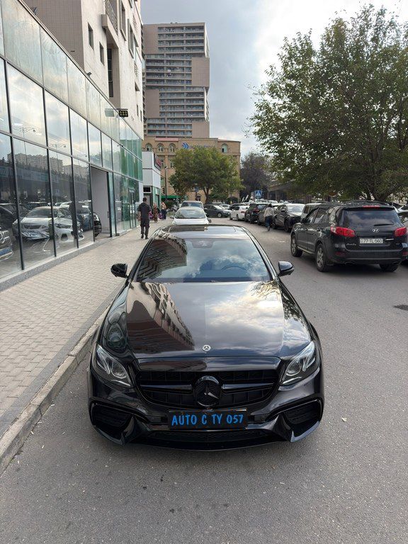 Mercedes E 300, 2.0 L, 2019 il, 90 000 km — Avtomobillər, Bakı (5)