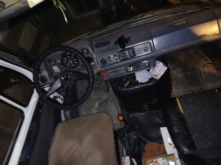 Mercedes 208 D, 2.3 L, 1994 il, 300 060 km 10-OT-176 — Avtomobillər, Bakı (6)