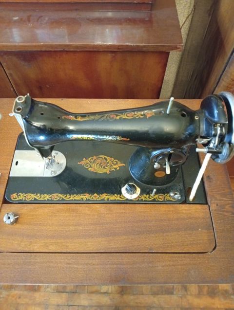 Mebel içi quraşdırılan mexaniki tikiş maşını podolsk 1970 ci il sovet — 150 ₼ · Qobu · Tikiş və işəmə maşınları Mebel içi quraşdırılan mexaniki tikiş maşını podolsk 1970 ci il sovet — Qobu