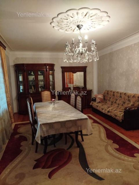 Satılır 5 otaqlı Bina evi menzil (Köhnə tikili), 100 m², 11-ci mikrorayon — Sumqayıt
