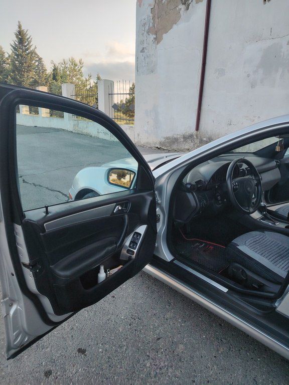 Mercedes C 230, 2.5 L, 2005 il, 439 000 km — Avtomobillər, Bakı (8)