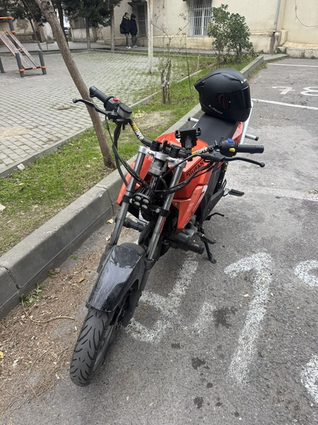 Yüngül isdifade cızıqları var L razmerdi içi idyal vezyetdedi az — Motosiklet geyimi, Bakı (4)