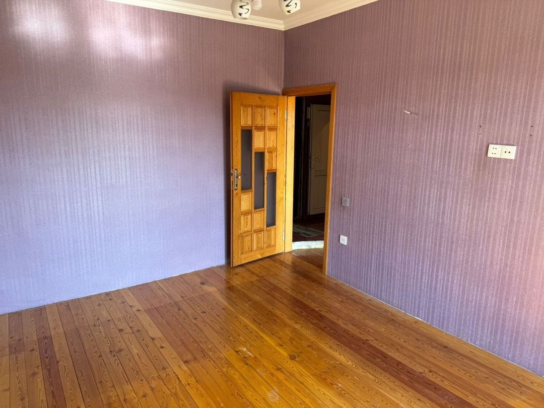 Satılır 4 otaqlı köhnə tikili 100 m² — Mənzil, Bakı (11)