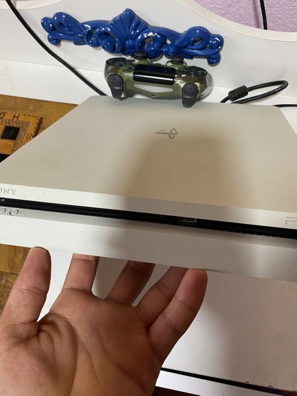 Sony PlayStation 4 Slim (ağ rəng) oyun konsolu 1tp yandaş 2 oyun — Oyun konsolları, Beyləqan