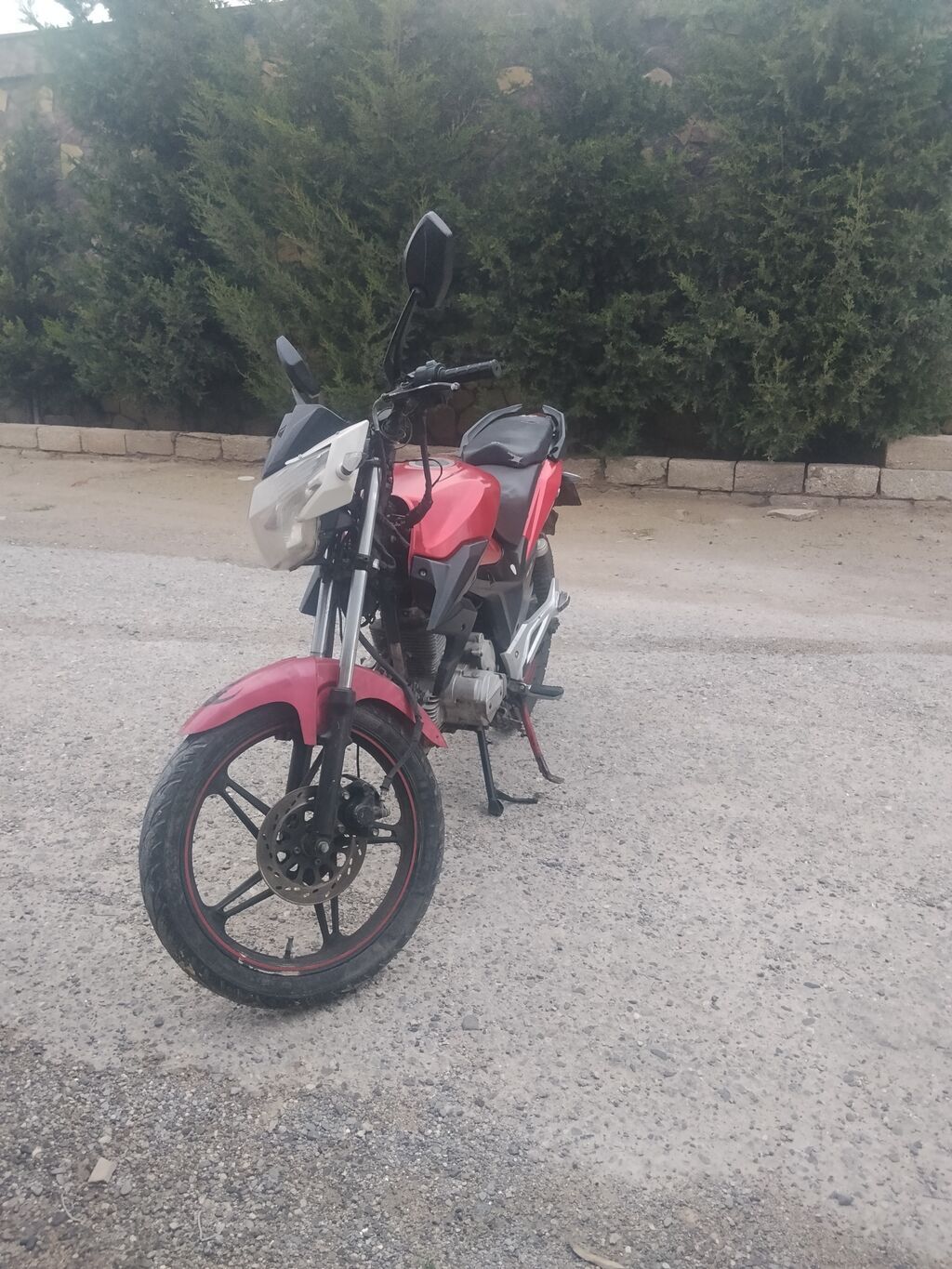 Qırmızı rəngli şəhər/naked tip motosiklet Texniki xüsusiyyətlər və — Motosikletlər, Digah (5)