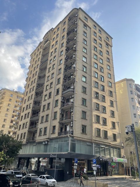 Satılır 3 otaqlı yeni tikili 142 m² — Bakı