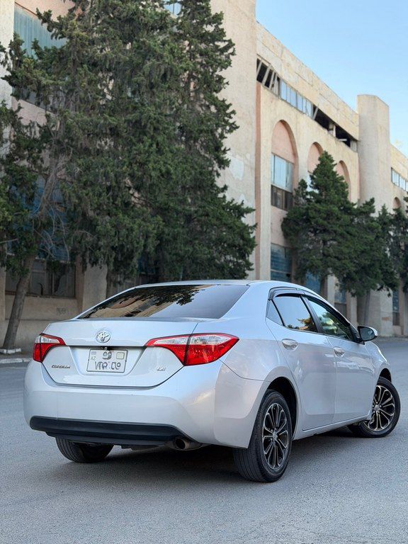 Toyota Corolla, 1.8 L, 2015 il, 233 000 km — Avtomobillər, Bakı (3)