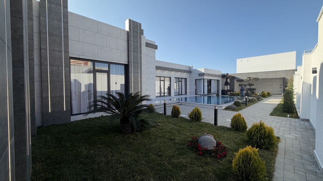 Satılır 5 otaqlı həyət evi/bağ evi 250 m² — Ev, villa, Bakı (7)
