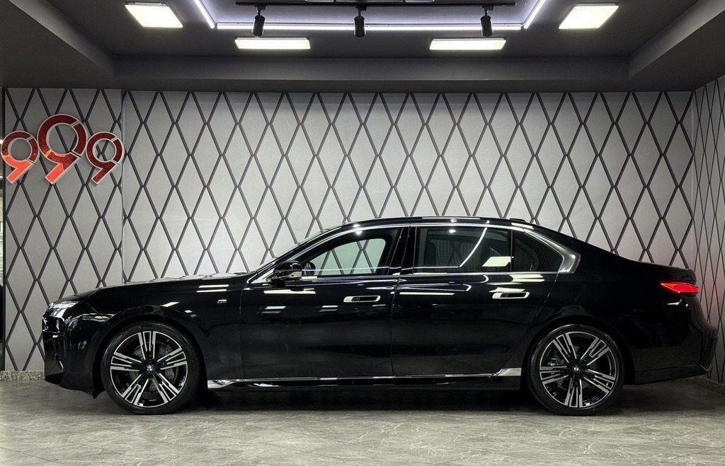 BMW 740, 3.0 L, 2025 il, 6 000 km — Avtomobillər, Bakı (6)