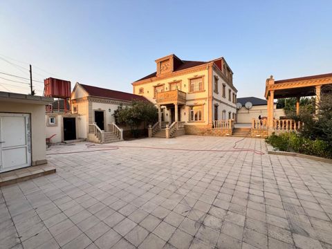 Satılır 7 otaqlı həyət evi/bağ evi 500 m² — Bakı