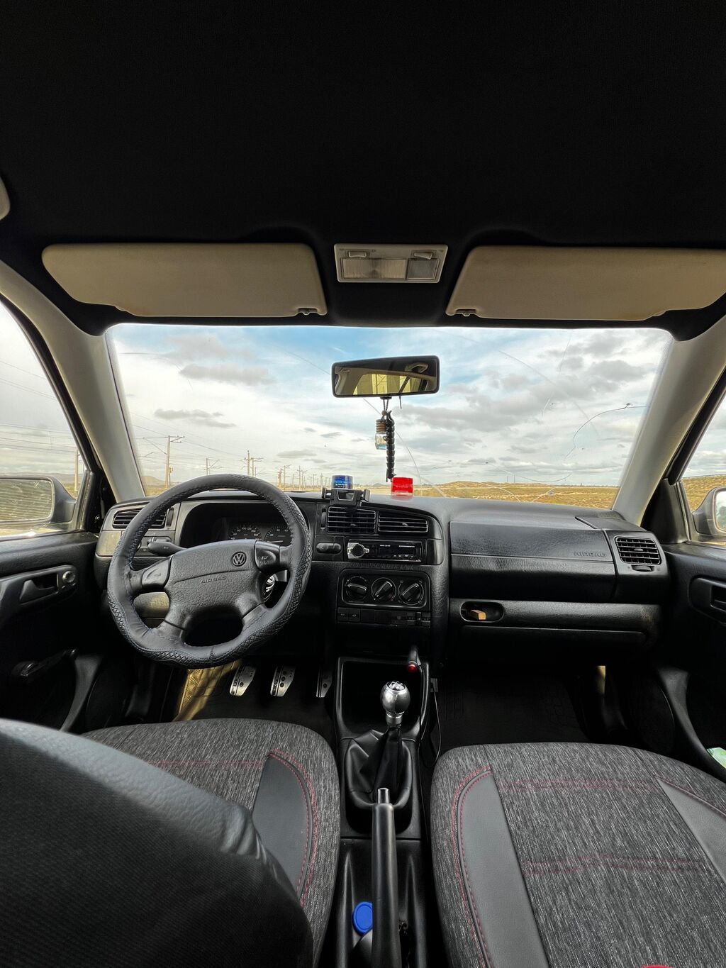 Volkswagen Golf: 1.8 l 1997 il Hetçbek 77-NP-651 — Avtomobillər, Bakı (5)