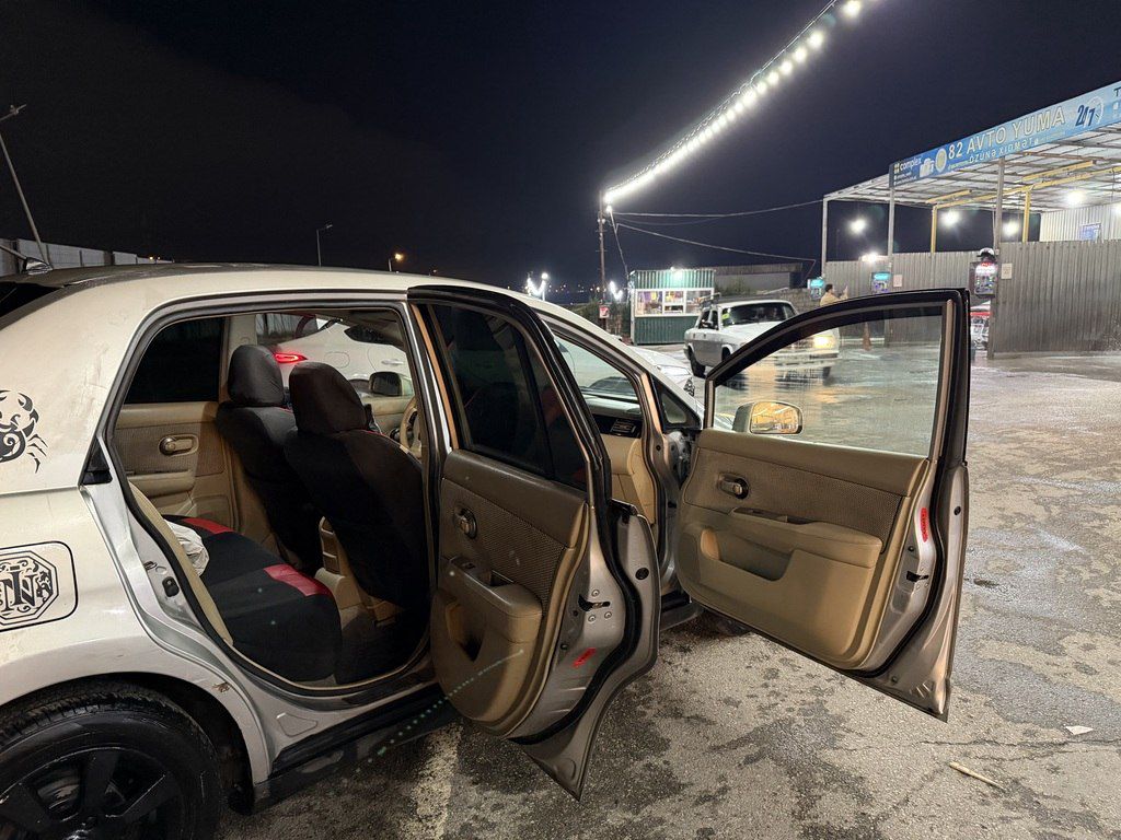Nissan Tiida, 1.6 L, 2006 il, 351 000 km 10-UC-803 — Avtomobillər, Bakı (5)