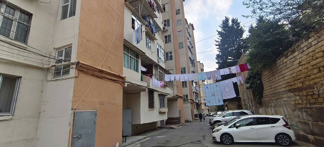 Satılır 3 otaqlı köhnə tikili 80 m² — Mənzil, Bakı