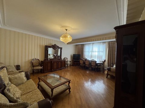 Satılır 4 otaqlı yeni tikili 176 m² — Bakı