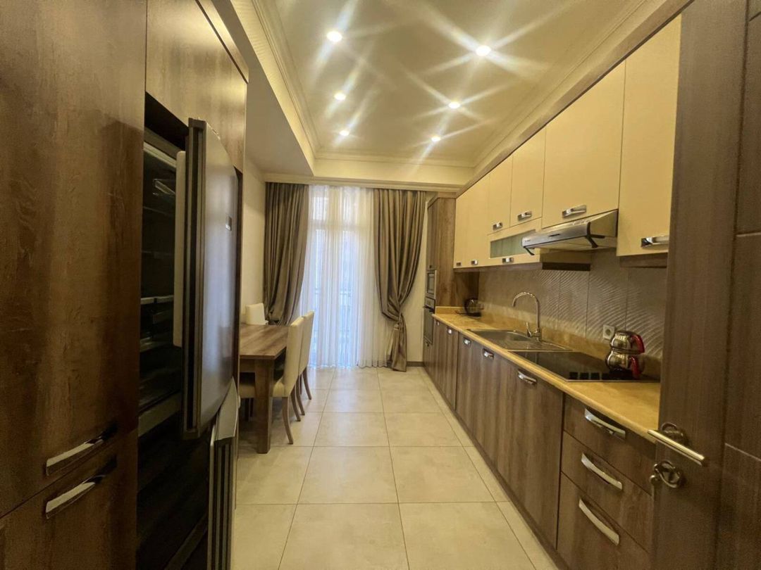 İcarəyə verilir 4 otaqlı yeni tikili 200 m² — Mənzil, Bakı (11)