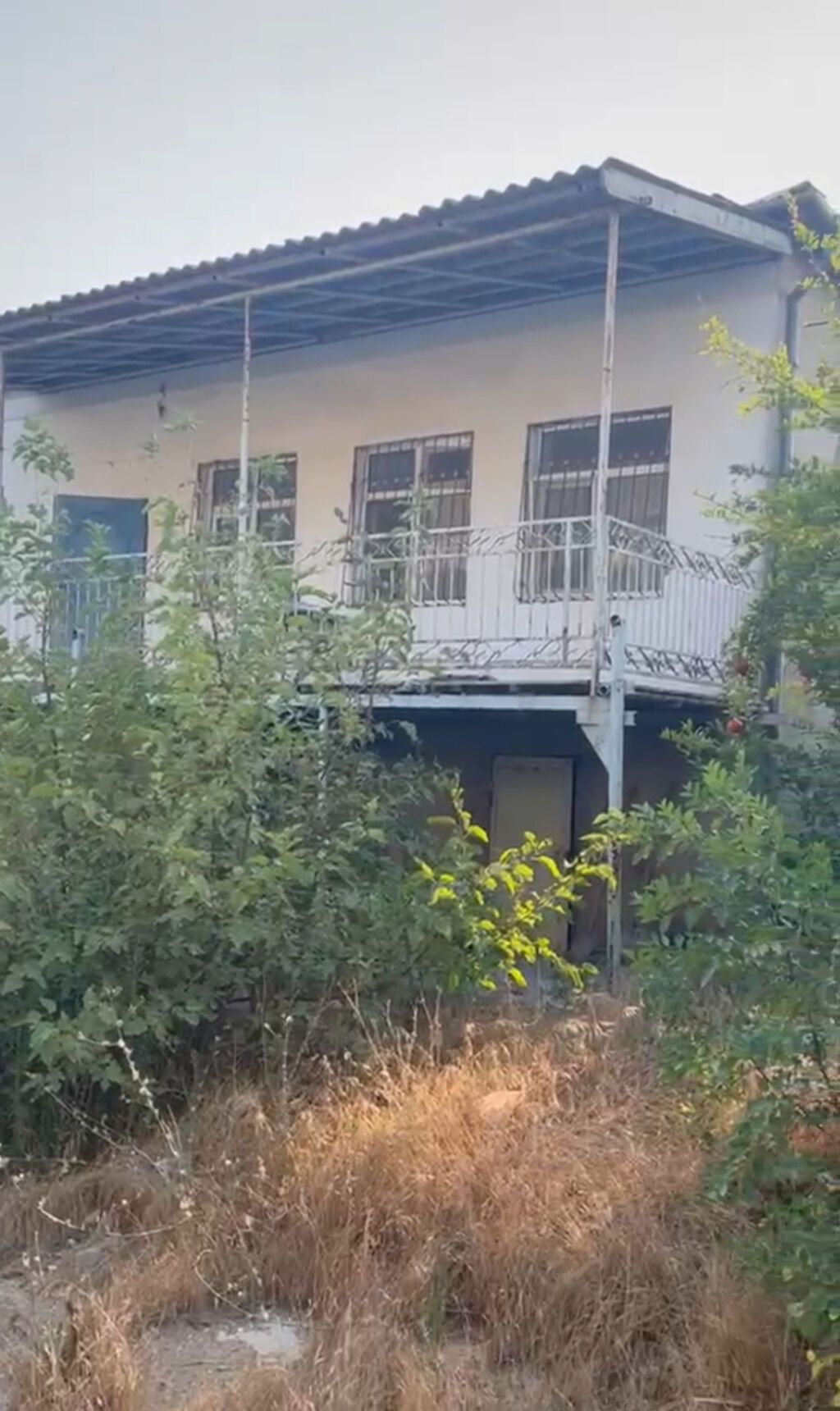 2 eded 2 mertebeli ev bir heyetde satílír Nardaranda asfalta 50 metr — Ev, villa, Bakı (2)