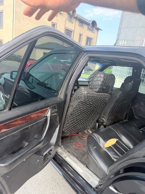 Mercedes E 200, 2.0 L, 1993 il, 250 000 km 90-HB-912 — Avtomobillər, Bakı (9)